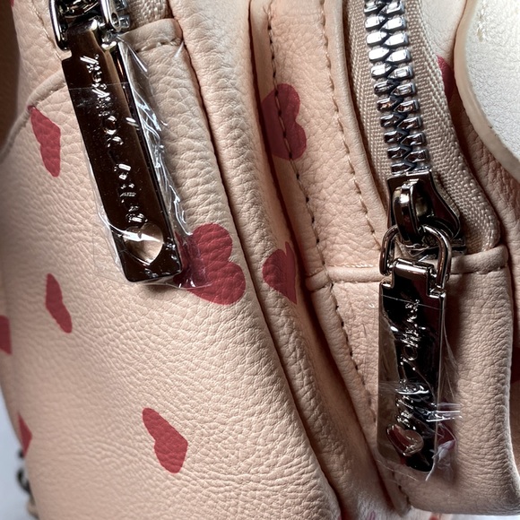 BETSEY Johnson Mini Dog Backpack Peach Hearts Rare Brand New Excellent Tags Seal - Picture 6 of 11